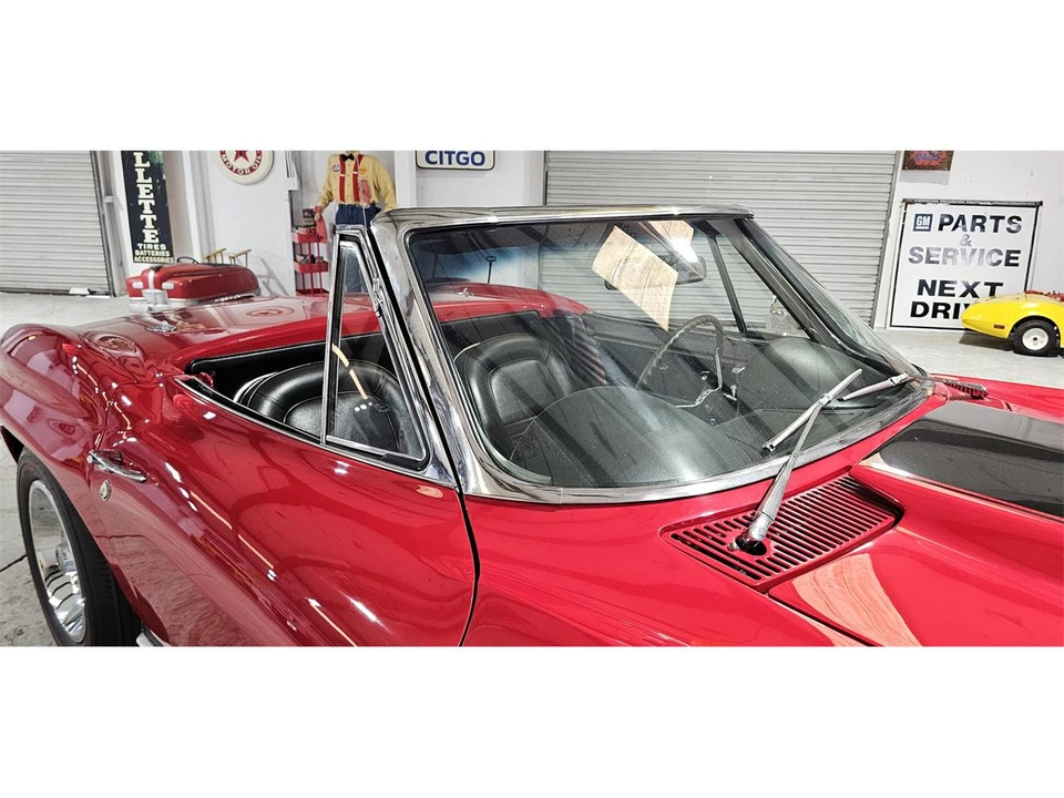 1967 Chevrolet Corvette C2 - Image 19 of 31
