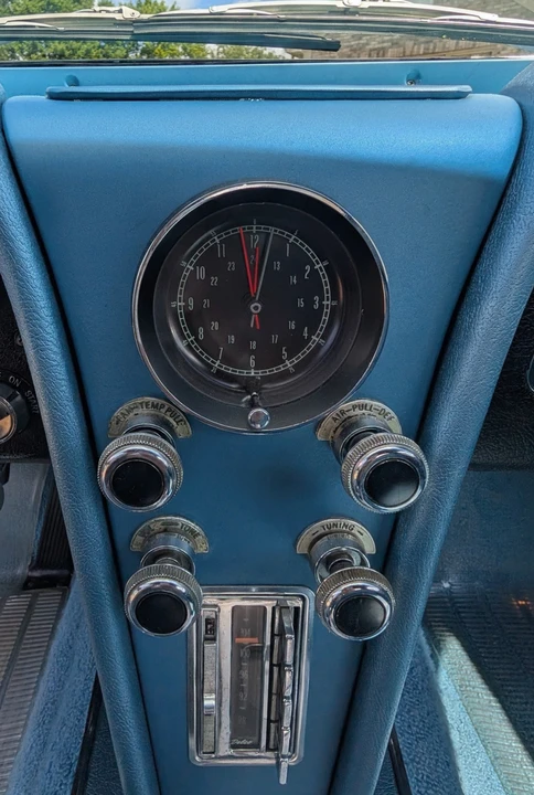 1967 Chevrolet Corvette C2 - Image 15 of 31