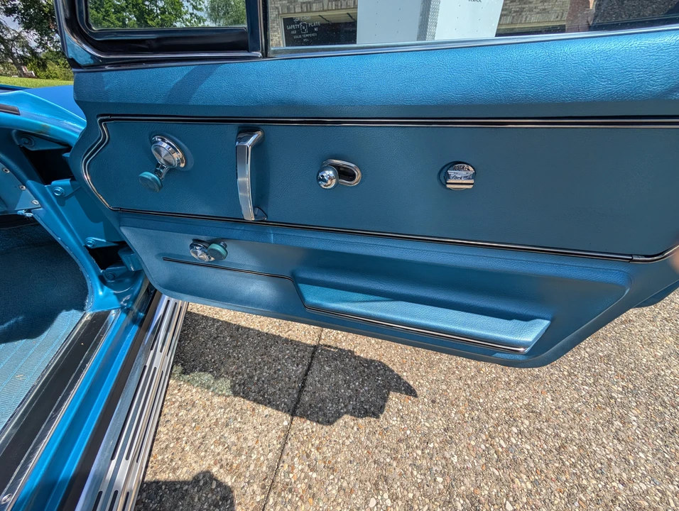 1967 Chevrolet Corvette C2 - Image 14 of 31