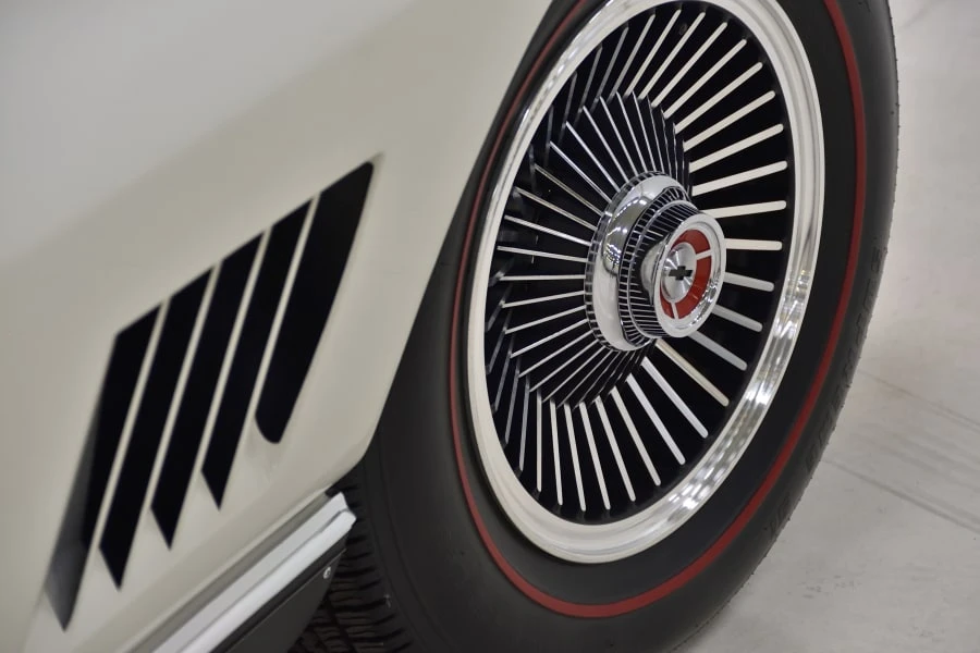 1967 Chevrolet Corvette C2 - Image 15 of 31