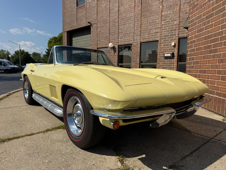 1967 Chevrolet Corvette C2 - Image 17 of 31