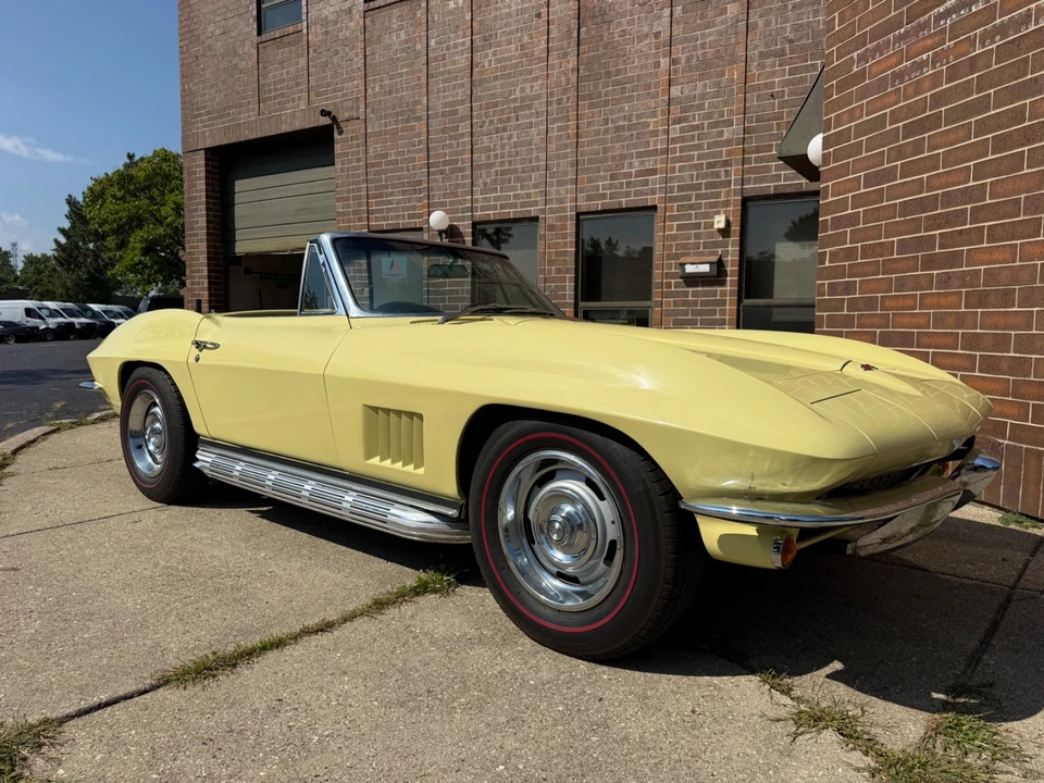 1967 Chevrolet Corvette C2 - Image 16 of 31