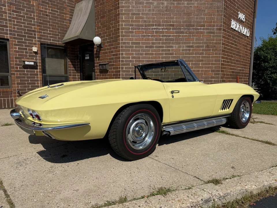 1967 Chevrolet Corvette C2 - Image 13 of 31