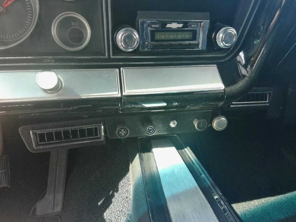 1967 Chevrolet Impala SS 4th Gen - Image 11 of 12