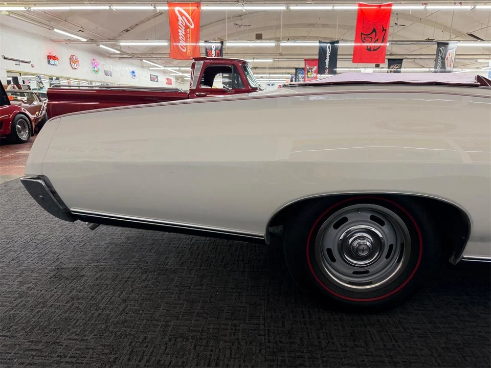 1967 Chevrolet Impala SS 4th Gen - Image 28 of 31