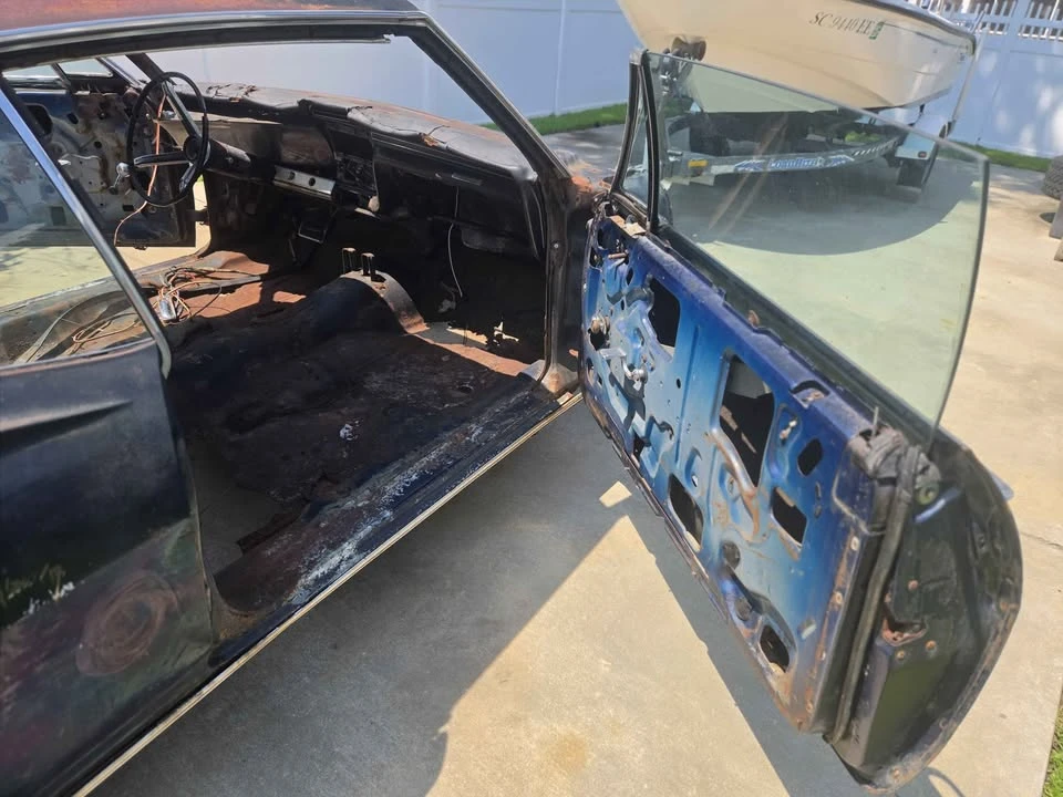 1967 Chevrolet Impala SS 4th Gen - Image 7 of 15