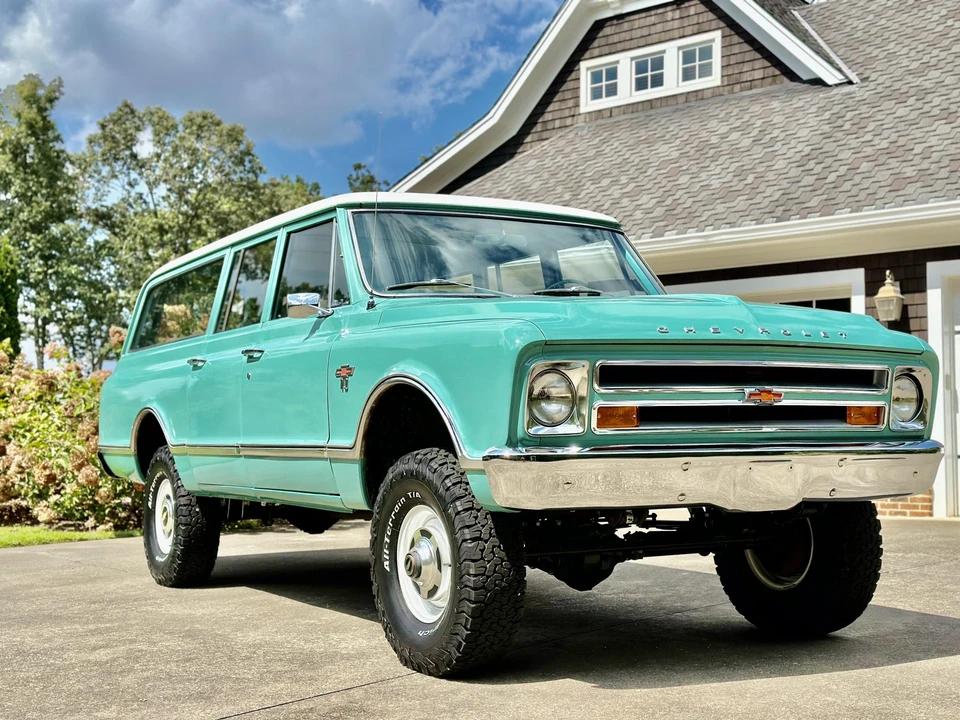 1967 Chevrolet Suburban 6th Gen - Image 6 of 31