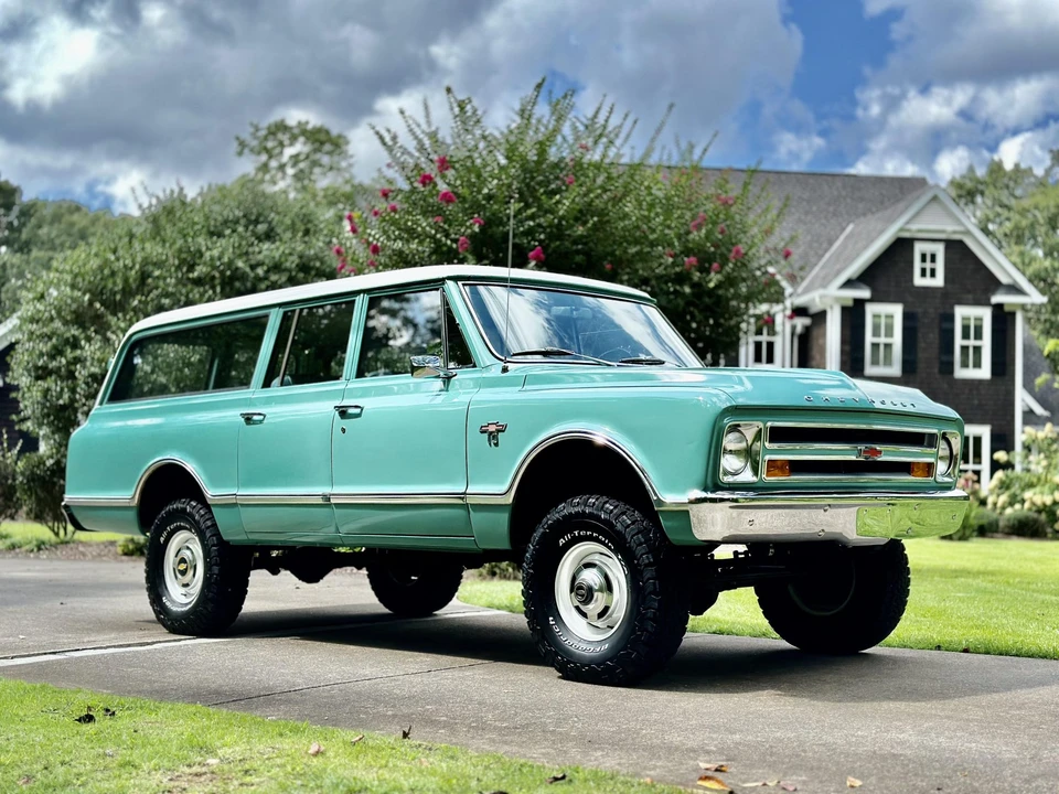 1967 Chevrolet Suburban 6th Gen - Image 7 of 31