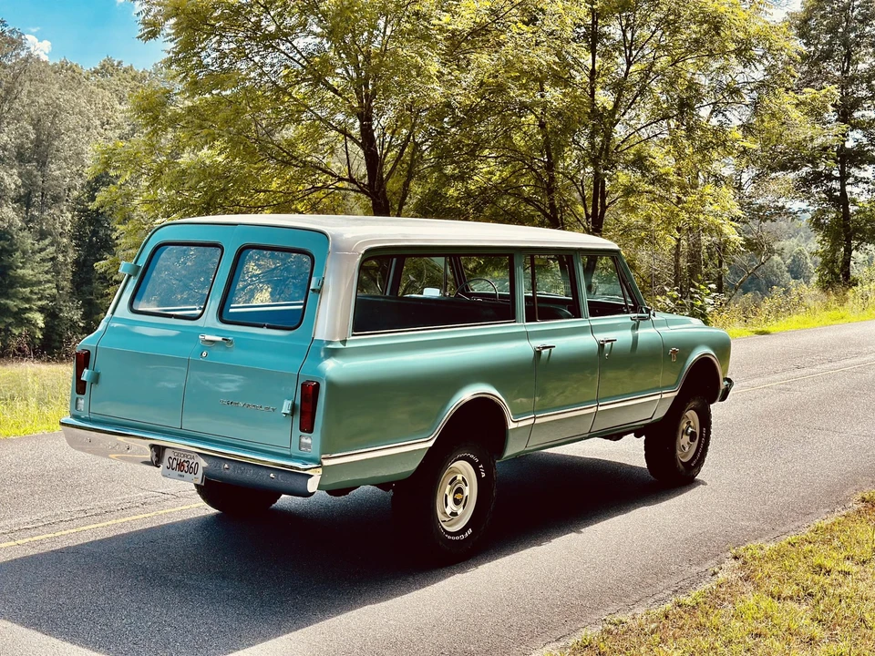 1967 Chevrolet Suburban 6th Gen - Image 28 of 31