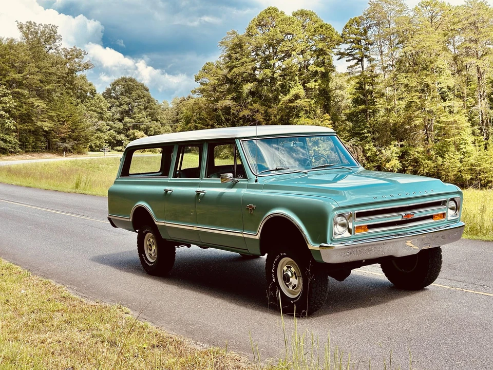 1967 Chevrolet Suburban 6th Gen - Image 20 of 31