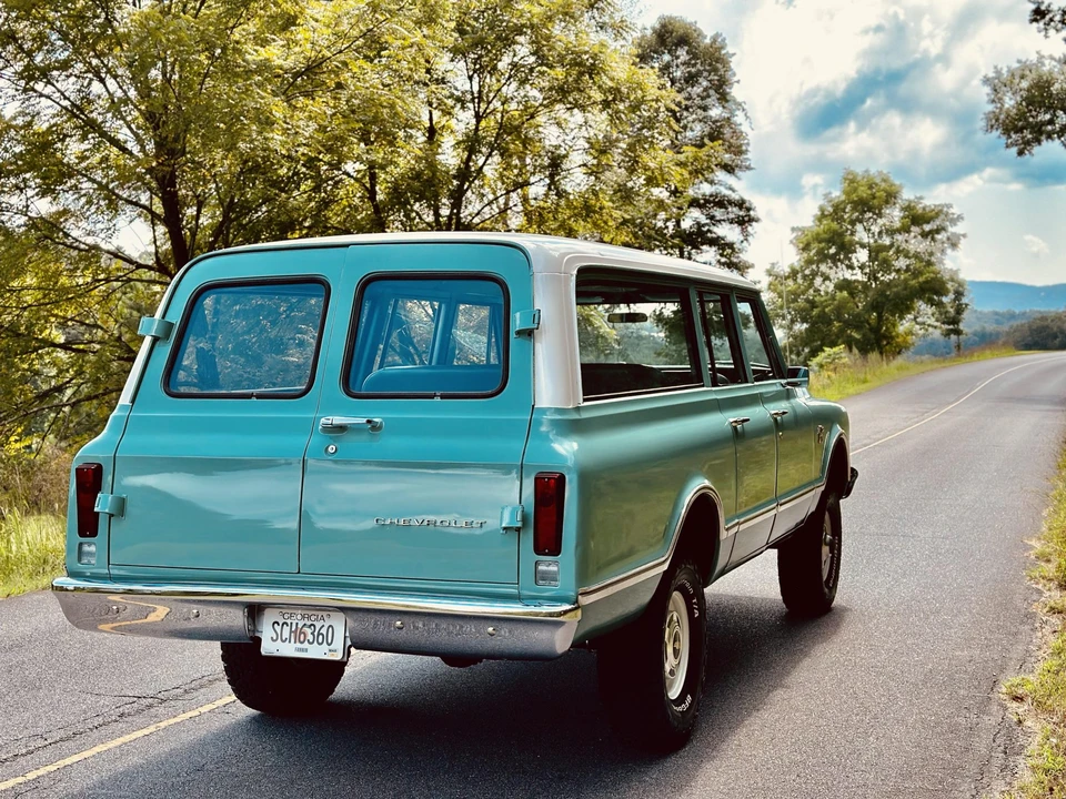 1967 Chevrolet Suburban 6th Gen - Image 30 of 31