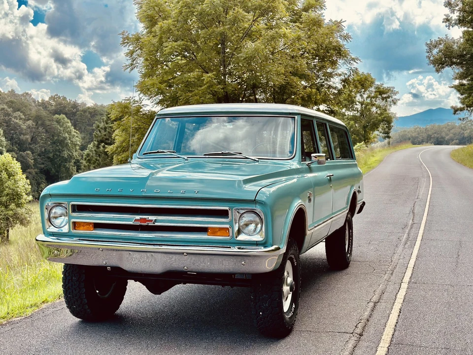 1967 Chevrolet Suburban 6th Gen - Image 18 of 31
