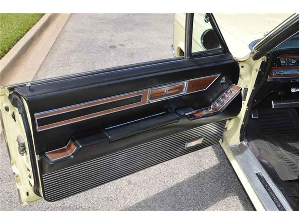1967 Chrysler Imperial 3rd Gen - Image 12 of 22