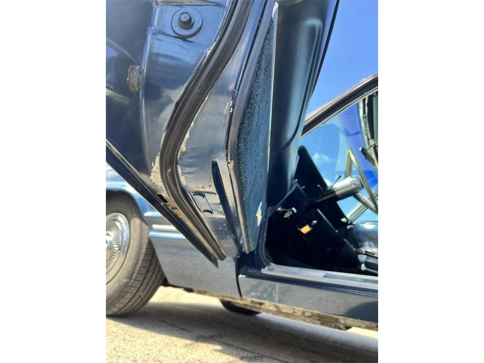 1967 Chrysler Imperial 3rd Gen - Image 12 of 31