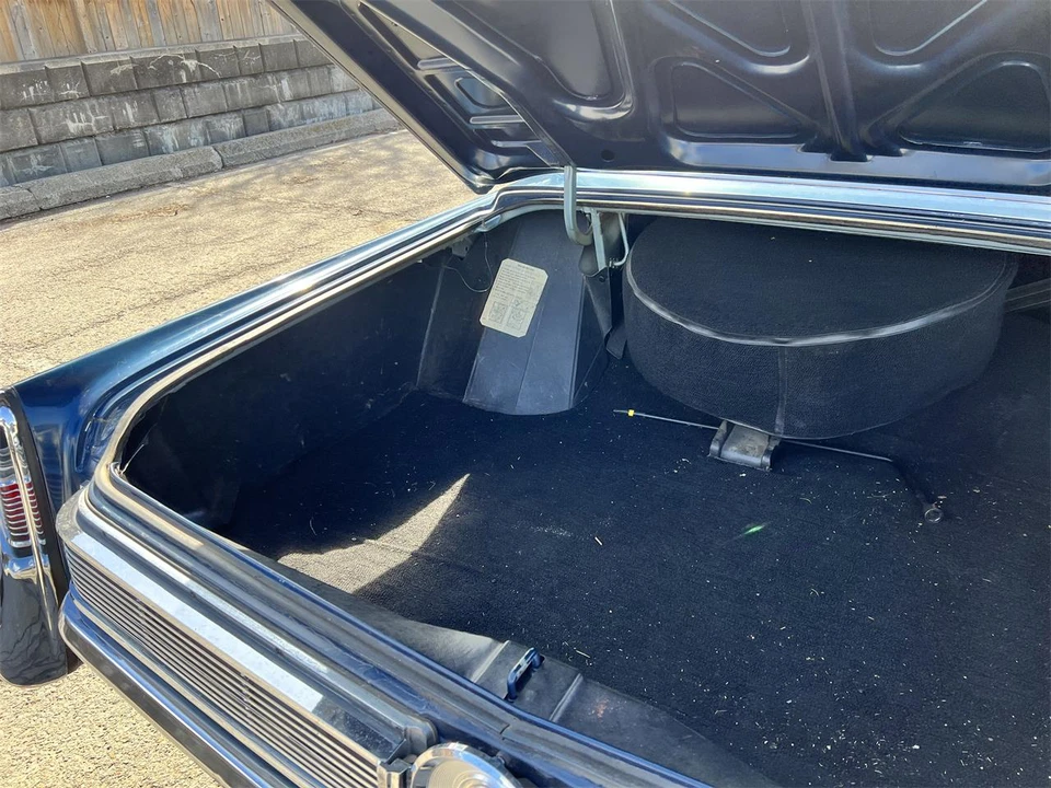 1967 Chrysler Imperial 3rd Gen - Image 23 of 31