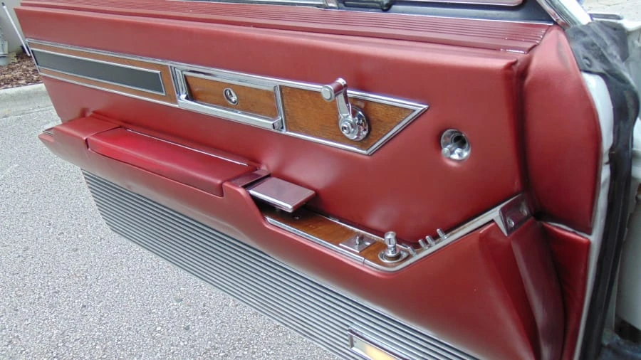 1967 Chrysler Imperial 3rd Gen - Image 9 of 12