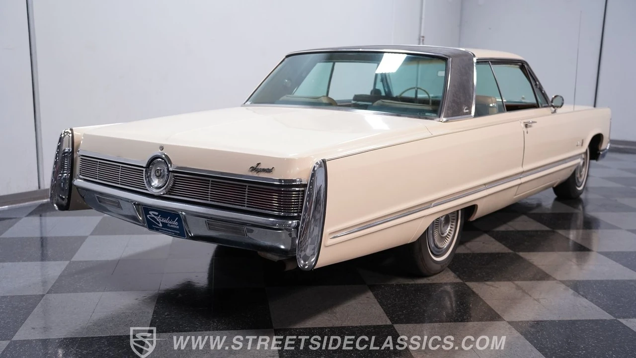 1967 Chrysler Imperial 3rd Gen - Image 12 of 31