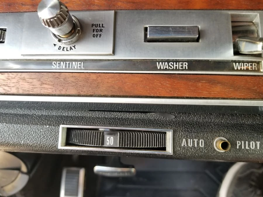 1967 Chrysler Imperial 3rd Gen - Image 9 of 12