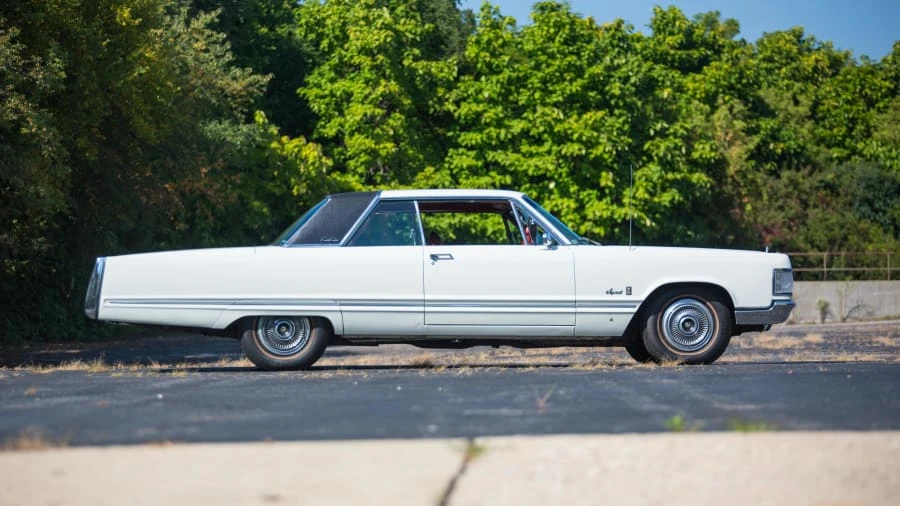 1967 Chrysler Imperial 3rd Gen - Image 11 of 12