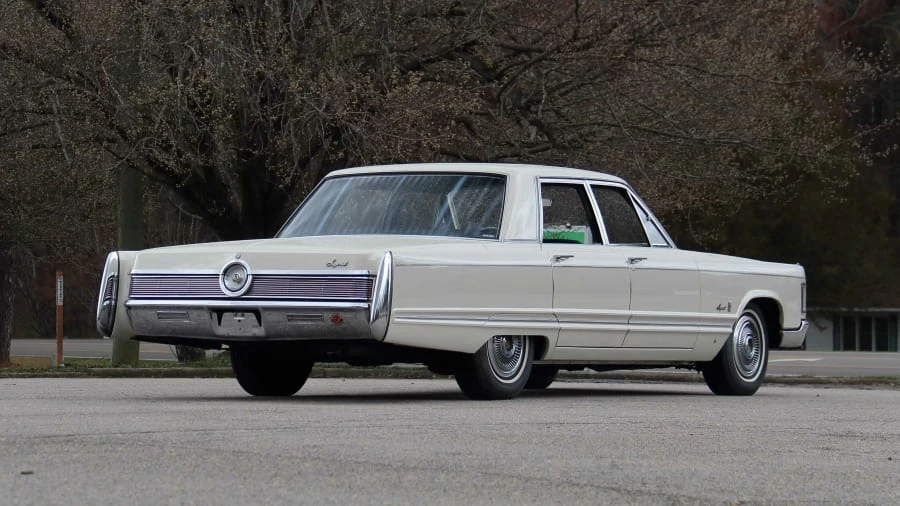 1967 Chrysler Imperial 3rd Gen - Image 3 of 20