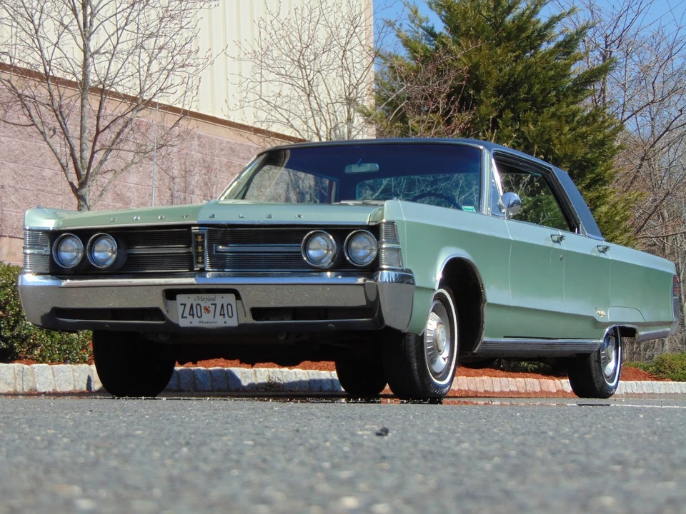 1967 Chrysler New Yorker - Image 2 of 31