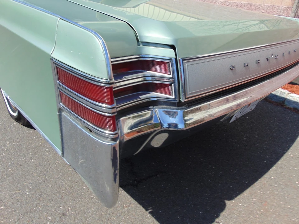 1967 Chrysler New Yorker - Image 23 of 31