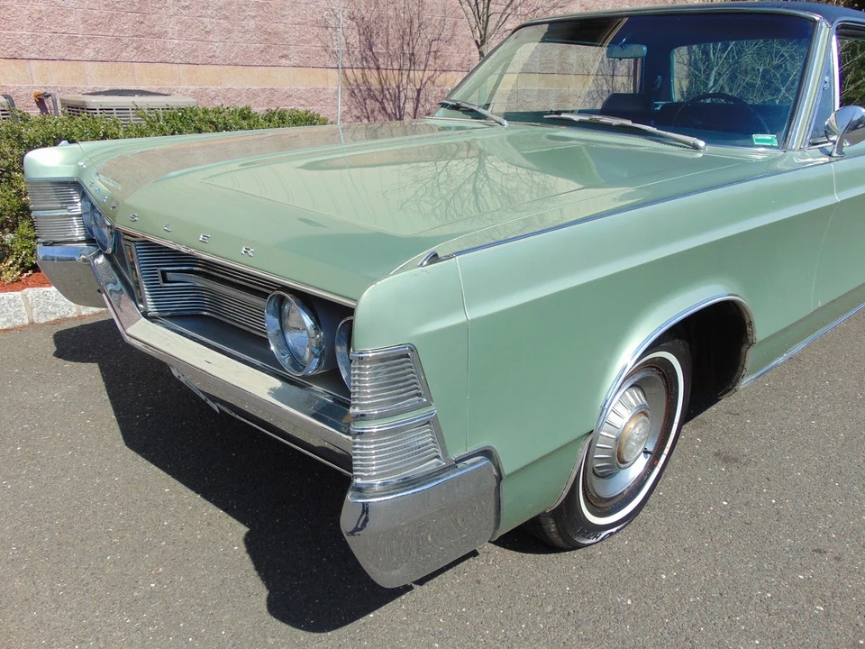 1967 Chrysler New Yorker - Image 14 of 31