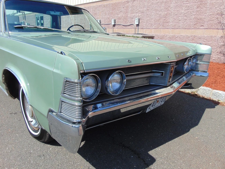 1967 Chrysler New Yorker - Image 17 of 31