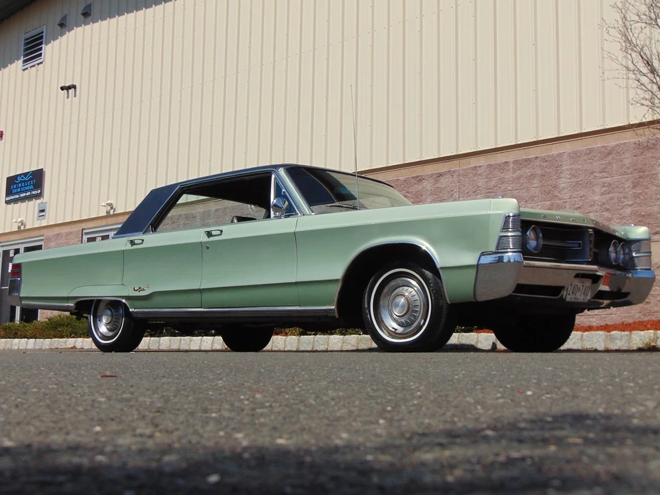 1967 Chrysler New Yorker - Image 5 of 31