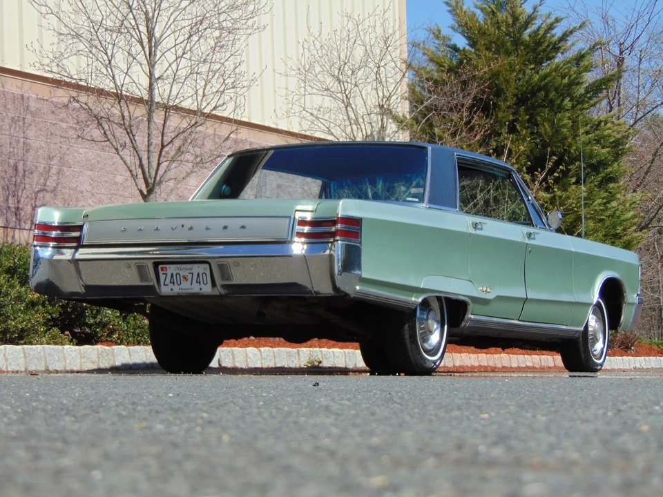 1967 Chrysler New Yorker - Image 8 of 31