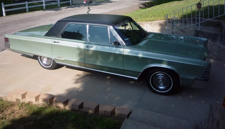 1967 Chrysler New Yorker - Image 2 of 7