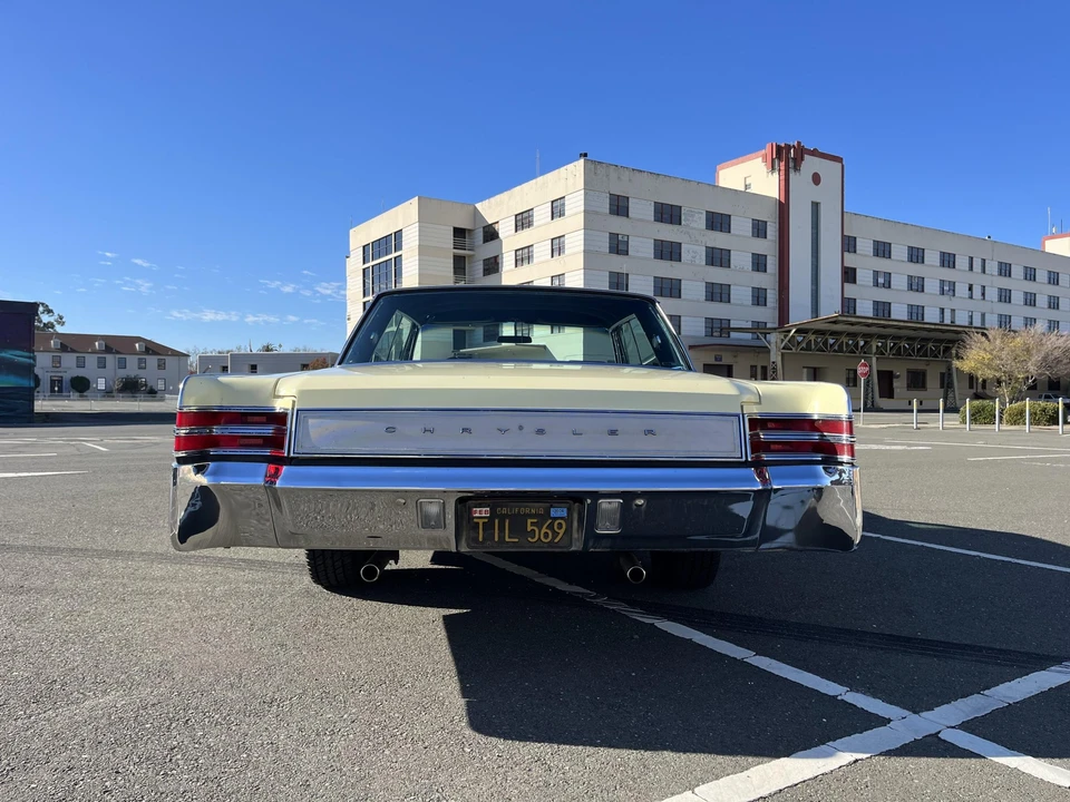 1967 Chrysler New Yorker - Image 8 of 31