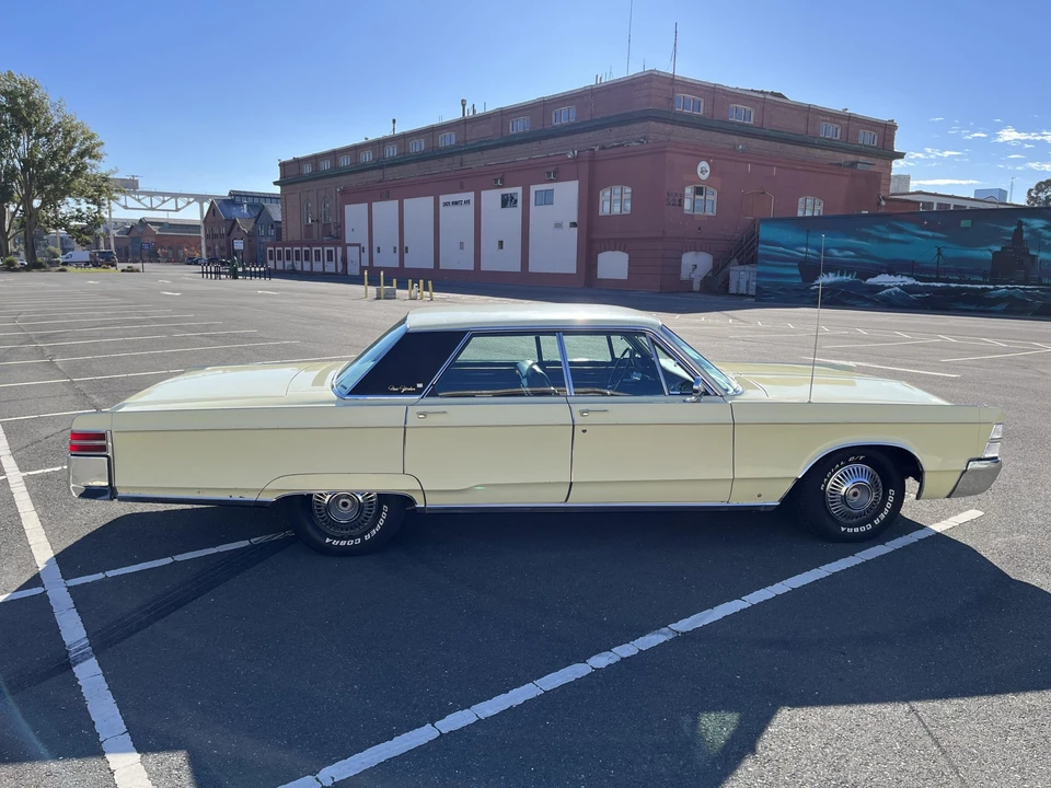 1967 Chrysler New Yorker - Image 6 of 31