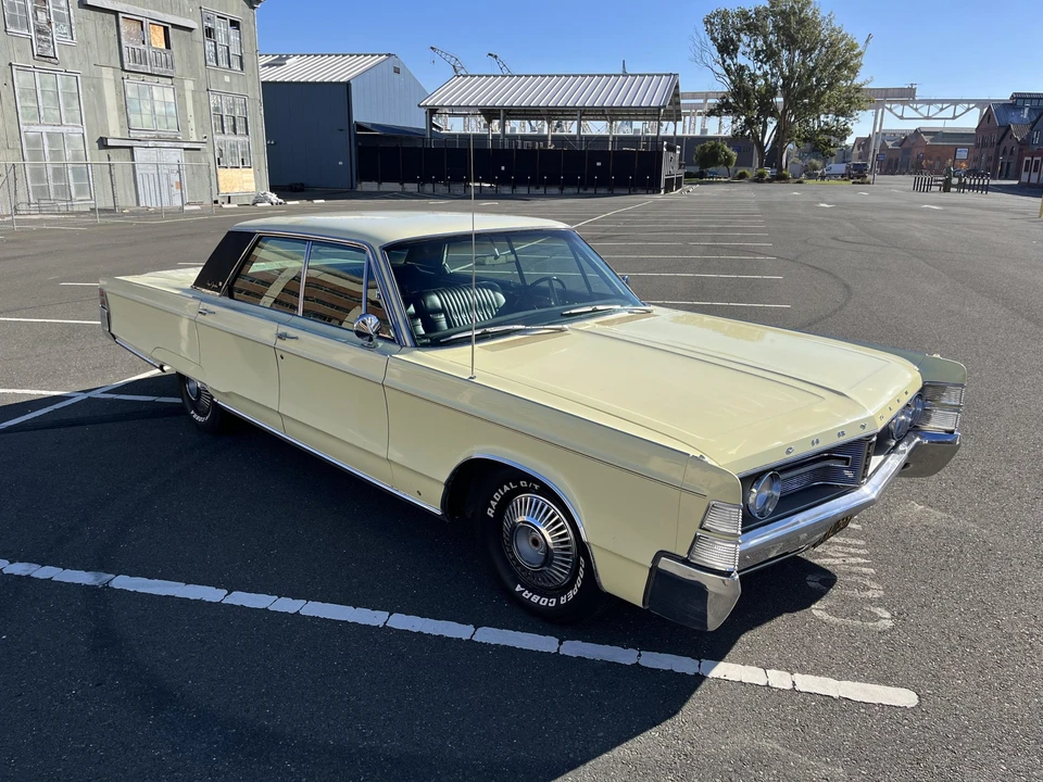 1967 Chrysler New Yorker - Image 4 of 31
