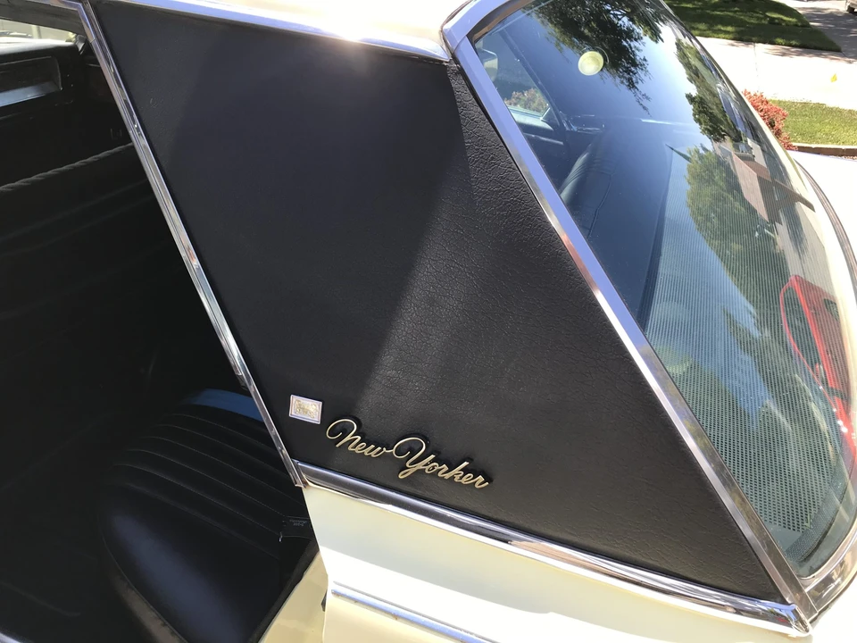 1967 Chrysler New Yorker - Image 19 of 31