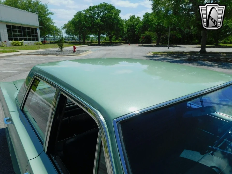 1967 Chrysler Newport - Image 12 of 21