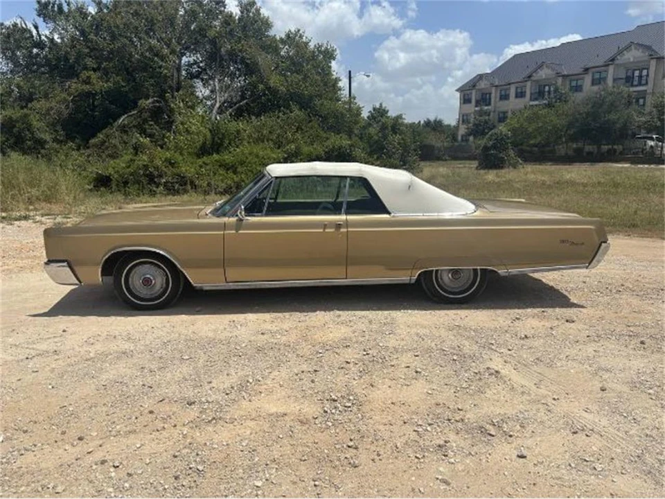 1967 Chrysler Newport - Image 9 of 13