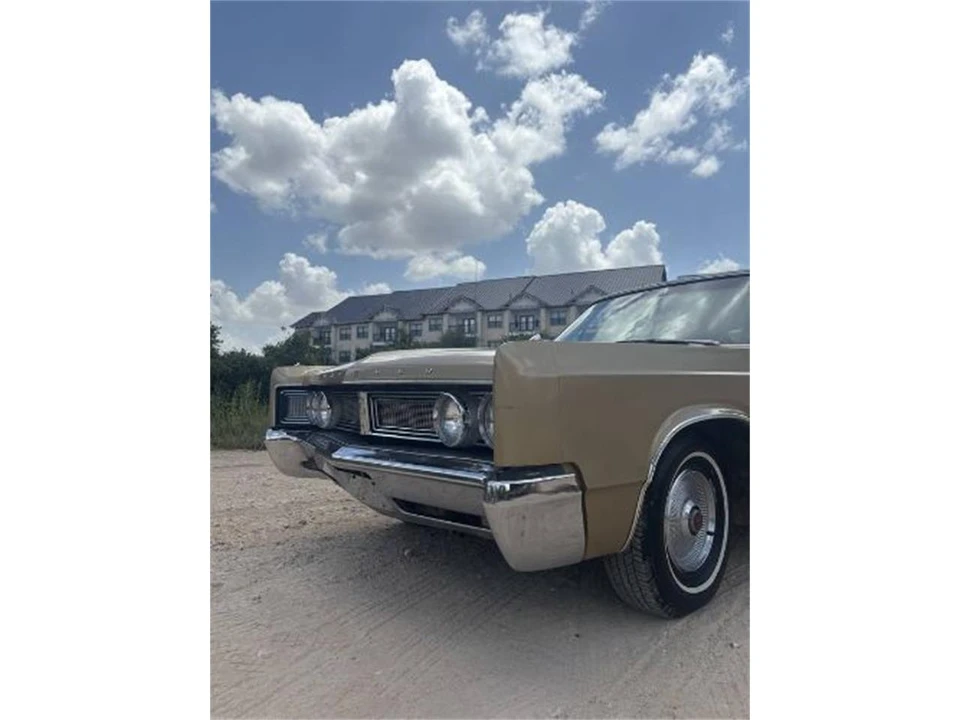 1967 Chrysler Newport - Image 11 of 13