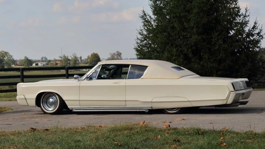 1967 Chrysler Newport - Image 8 of 14