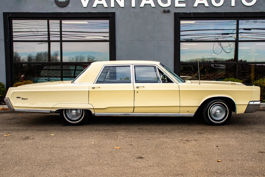1967 Chrysler Newport - Image 15 of 31