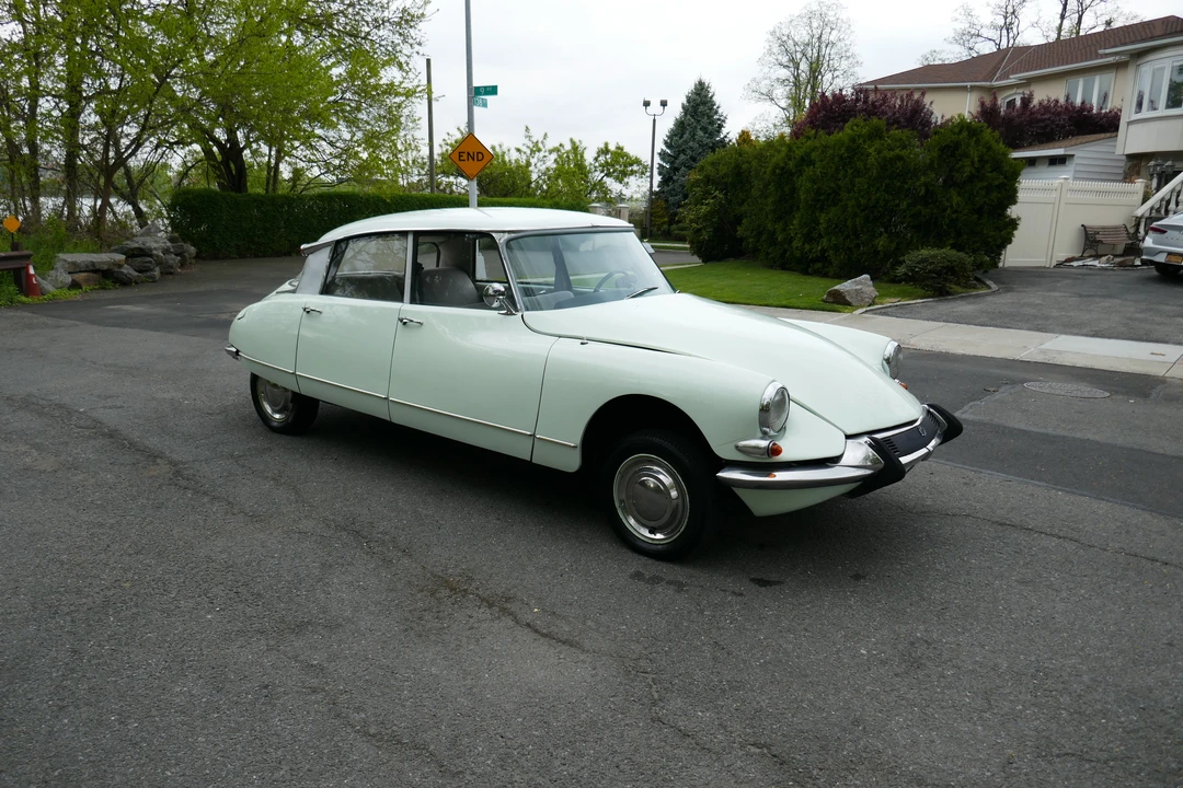 1967 Citroen DS19 - Image 10 of 30