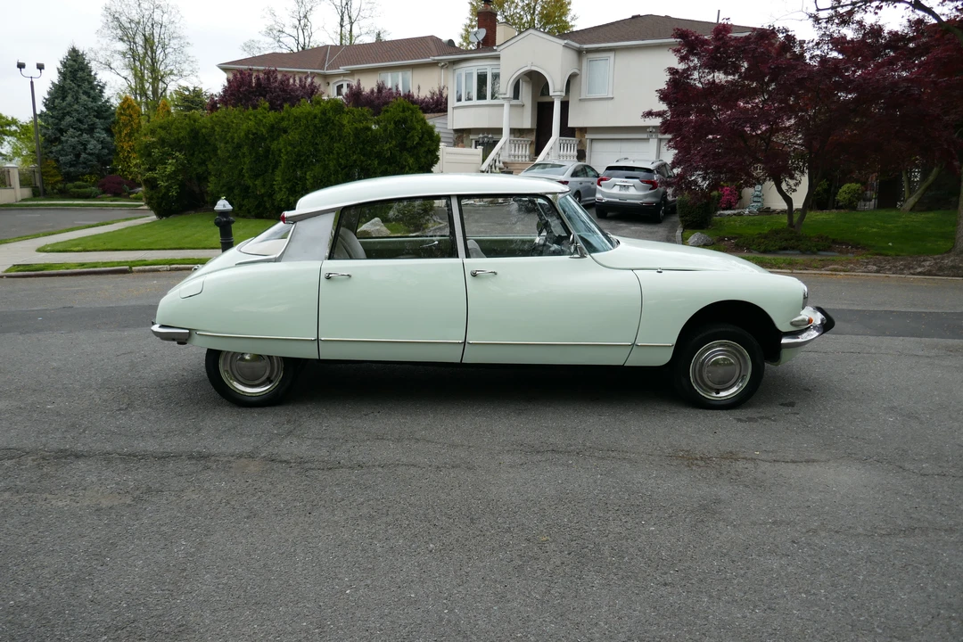 1967 Citroen DS19 - Image 9 of 30