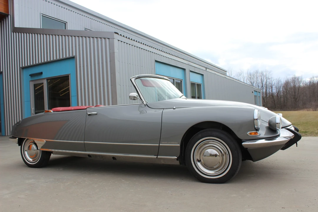 1967 Citroen DS19 - Image 13 of 31