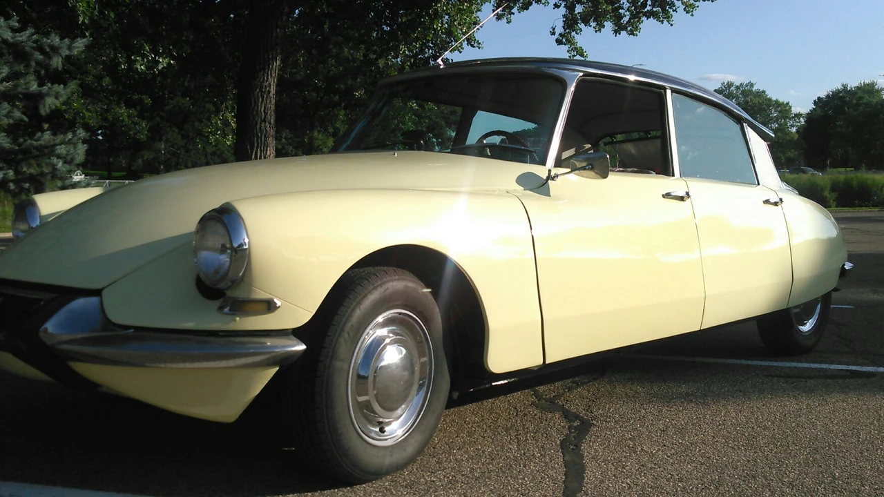 1967 Citroen DS21 - Image 16 of 31