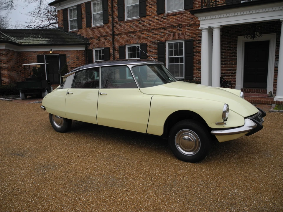 1967 Citroen DS21 - Image 15 of 31