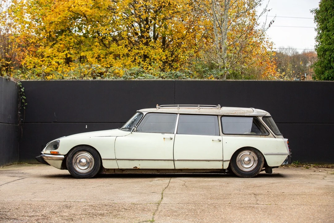 1967 Citroen ID21 - Image 2 of 29