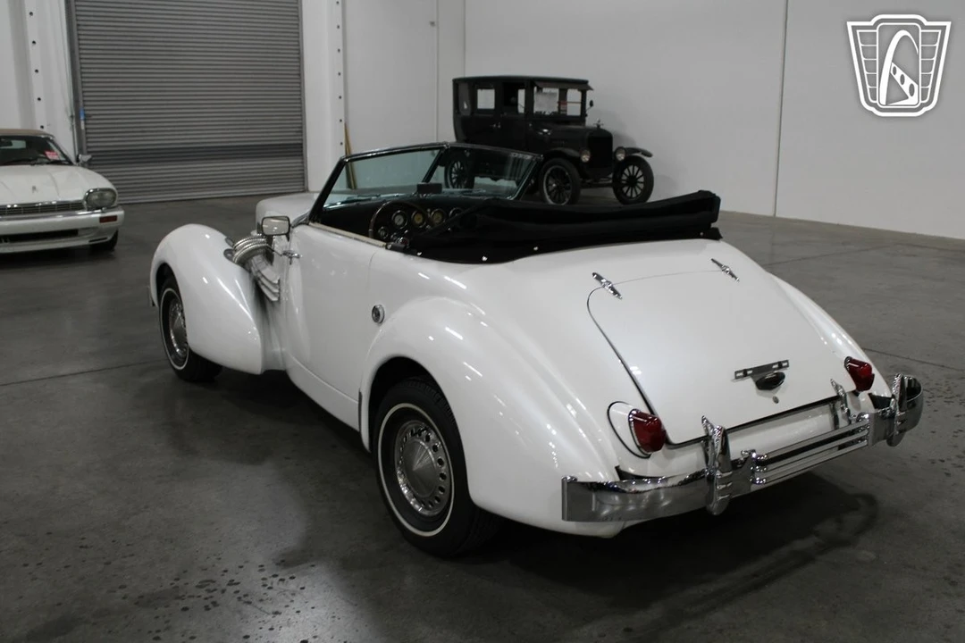 1967 Cord - Image 18 of 21
