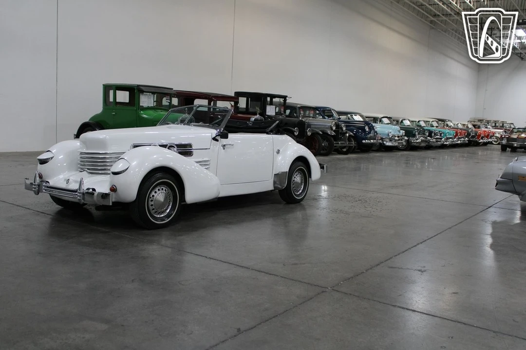 1967 Cord - Image 3 of 21