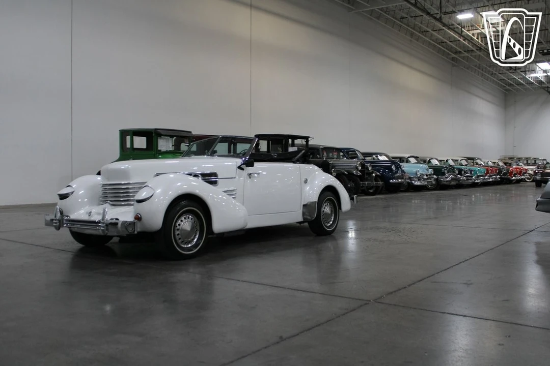 1967 Cord - Image 5 of 21
