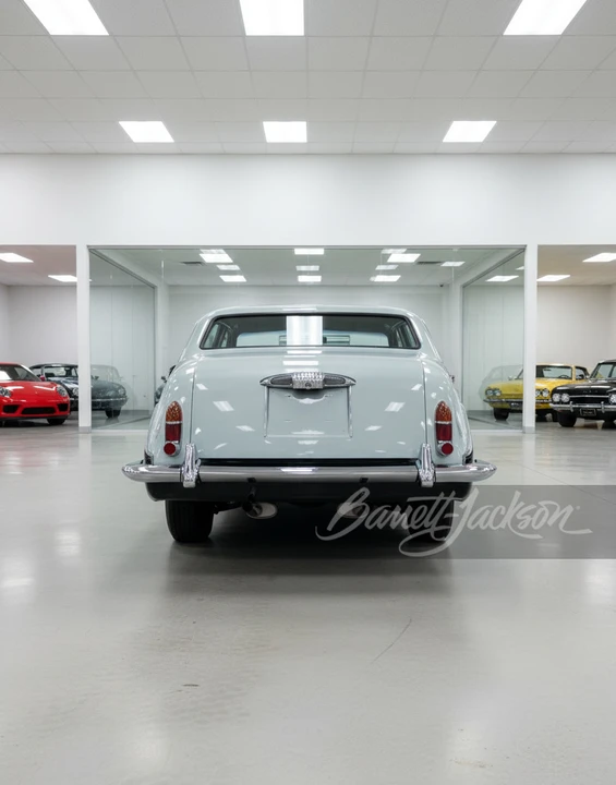 1967 Daimler - Image 10 of 16